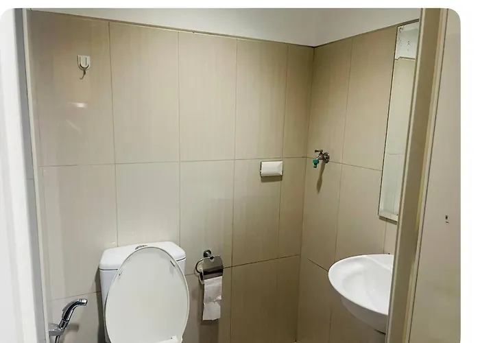 Elegant 1-Bedroom Apartment Near Mall Of Asia *